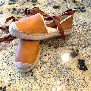 Free People Espadrille shoes w/gold lining detail